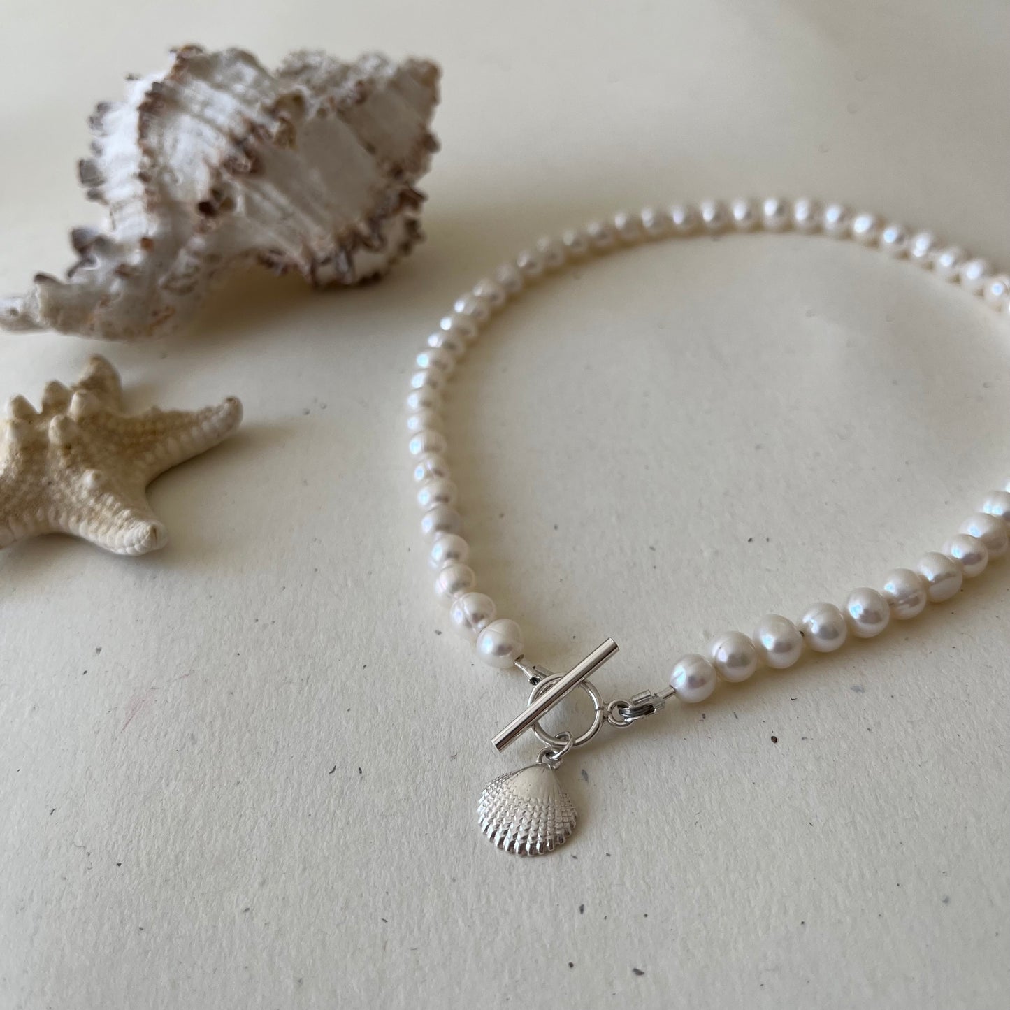 Colier perle de cultura Bijuterii din argint Bijuterii aur Cercei Bratari Pandantive Coliere Bijuterii de lux Bijuterii pentru ocazii Cadouri bijuterii Bijuterii pentru nunti Bijuterii pentru femei
Bijuterii pietre semipretioase Accesorii bijuterii Accesorii festival
Bijuterii femei Bijuterii argint925 Inel argint Inel cu perle Bijuterii mireasa
Bijuterii vara Bijuterii vara 2025 Accesorii femei Cadou Bijuterii evil eye Bijuterii scoica Bijuterii stea de mare Bijuterii vacanta Bijuterii ochi albastru