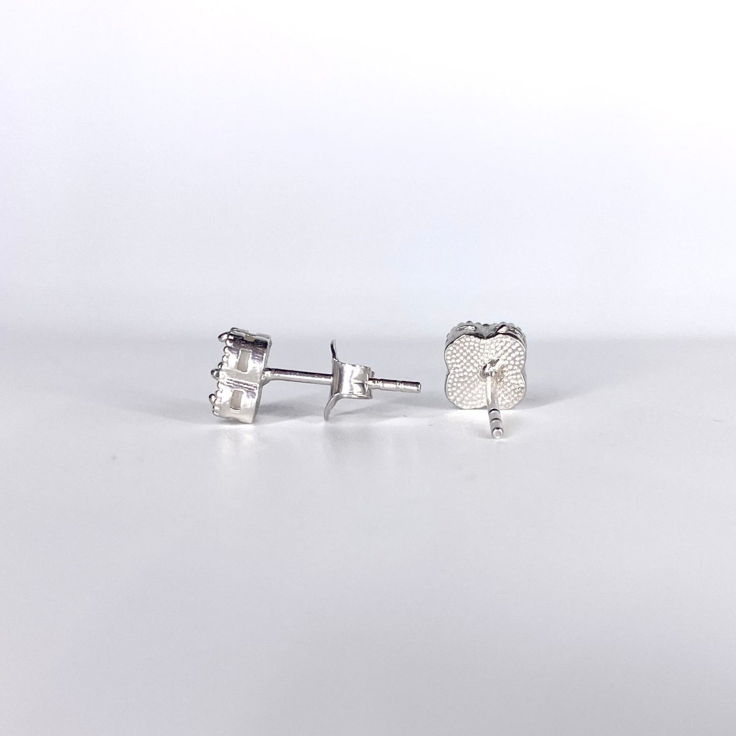 Cercei trifoi albi sidefati Bijuterii Bijuterii din argint Bijuterii din aur Cercei Bratari Pandantive Coliere Bijuterii de lux Bijuterii pentru ocazii speciale Cadouri bijuterii Bijuterii pentru nunti Bijuterii pentru femei
Bijuterii din pietre semipretioase Accesorii bijuterii Reduceri bijuterii
Bijuterii femei Bijuterii argint925 Inel argint Inel cu perle Bijuterii mireasa
Bijuterii moderne Inele logodna Accesorii femei Outfit Cadou 1 Martie Cadou ziua indragostitilor Idei Cadouri Valentine’s Day