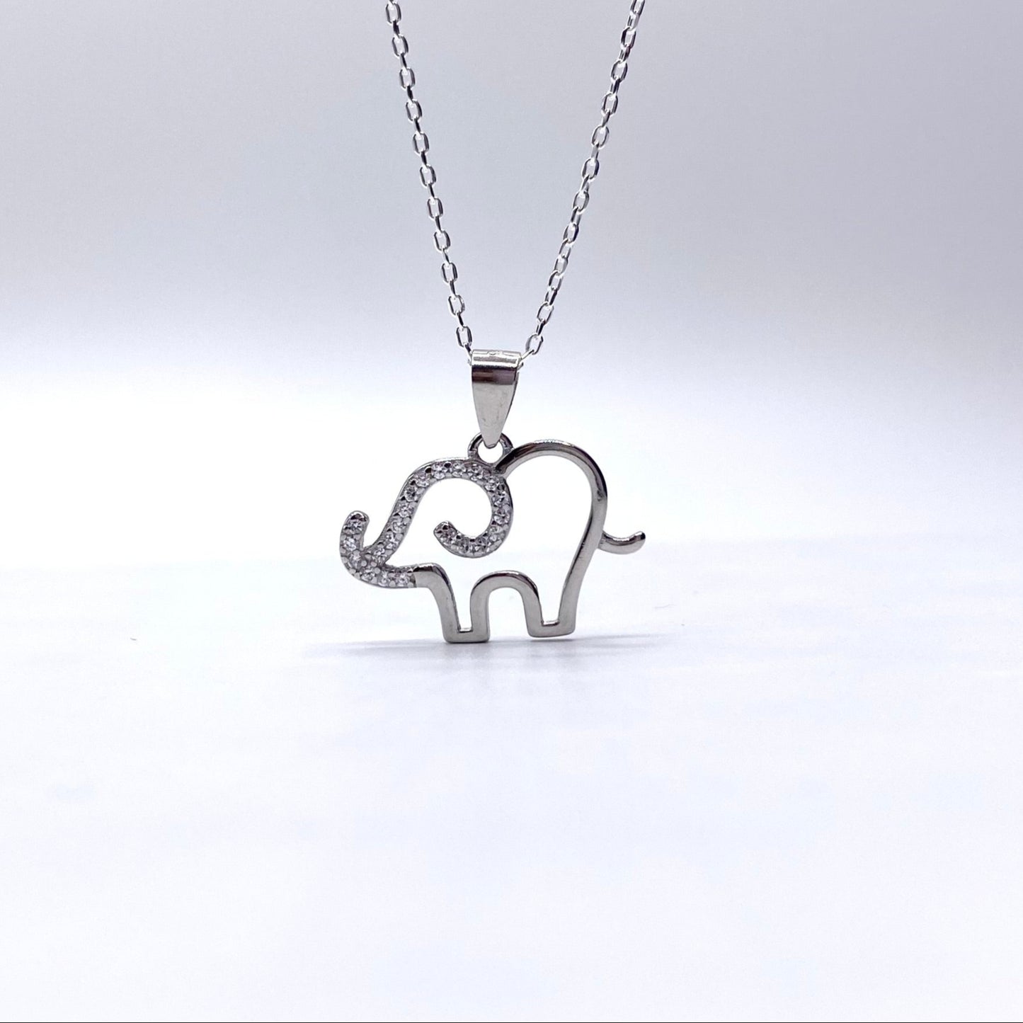 Pandant elefant stilizat zirconii Bijuterii din argint Bijuterii din aur Cercei Bratari Pandantive Coliere Bijuterii de lux Bijuterii pentru ocazii speciale Cadouri bijuterii Bijuterii pentru nunti Bijuterii pentru femei
Bijuterii din pietre semipretioase Accesorii bijuterii Reduceri bijuterii
Bijuterii femei Bijuterii argint925 Inel argint Inel cu perle Bijuterii mireasa
Bijuterii moderne Inele logodna Accesorii femei Outfit Cadou 1 Martie Cadou ziua indragostitilor Idei Cadouri 8 Martie