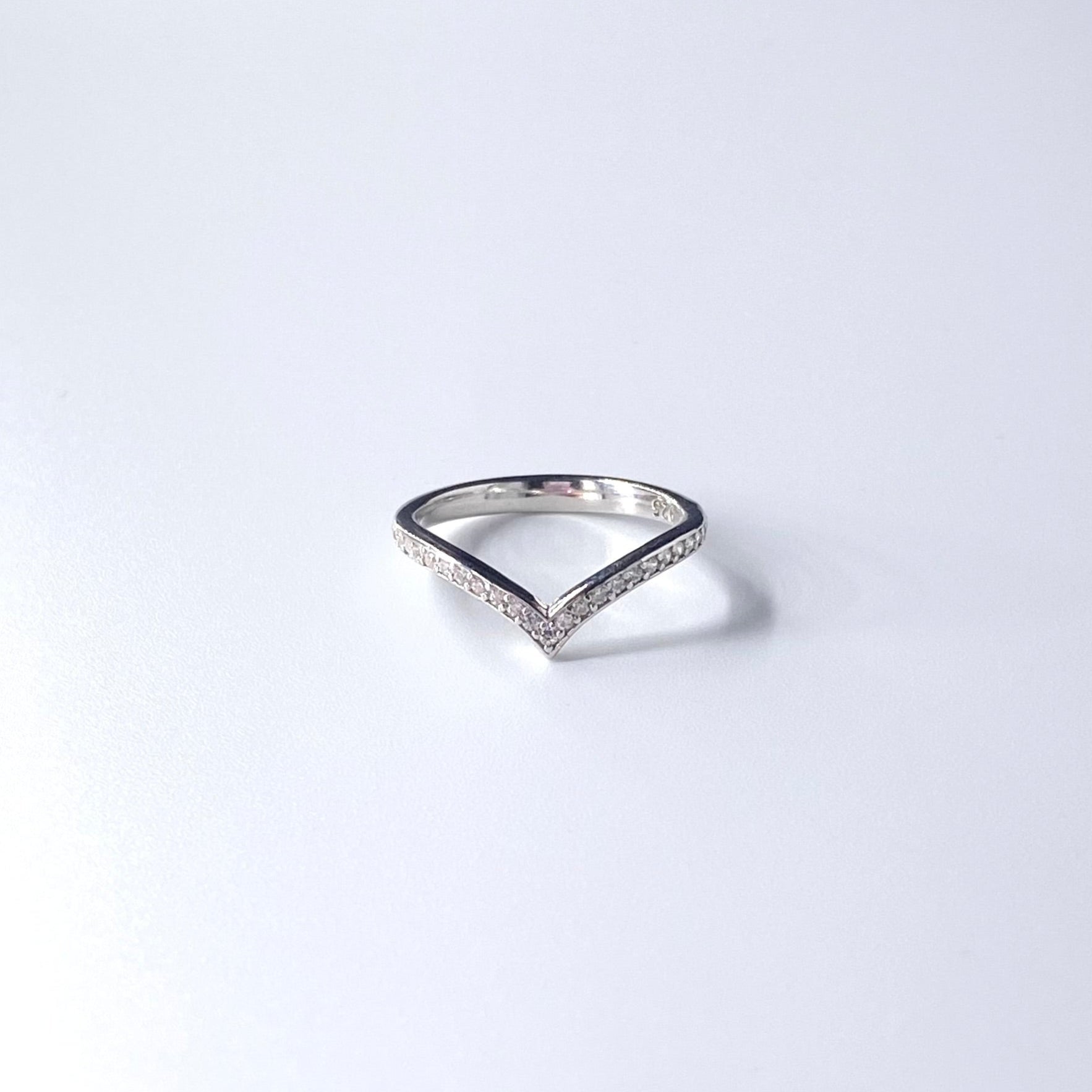 Inel in V zirconii Bijuterii din argint Bijuterii din aur Cercei Bratari Pandantive Coliere Bijuterii de lux Bijuterii pentru ocazii speciale Cadouri bijuterii Bijuterii pentru nunti Bijuterii pentru femei
Bijuterii din pietre semipretioase Accesorii bijuterii Reduceri bijuterii
Bijuterii femei  Bijuterii argint925 Inel argint Inel cu perle Bijuterii mireasa
Bijuterii moderne Inele logodna Accesorii femei Outfit Cadou 1 Martie Cadou ziua indragostitilor Idei Cadouri Valentine’s Day 