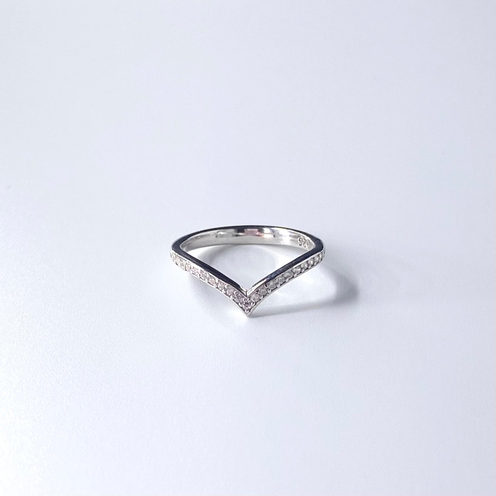 Inel in V zirconii Bijuterii din argint Bijuterii din aur Cercei Bratari Pandantive Coliere Bijuterii de lux Bijuterii pentru ocazii speciale Cadouri bijuterii Bijuterii pentru nunti Bijuterii pentru femei
Bijuterii din pietre semipretioase Accesorii bijuterii Reduceri bijuterii
Bijuterii femei  Bijuterii argint925 Inel argint Inel cu perle Bijuterii mireasa
Bijuterii moderne Inele logodna Accesorii femei Outfit Cadou 1 Martie Cadou ziua indragostitilor Idei Cadouri Valentine’s Day 