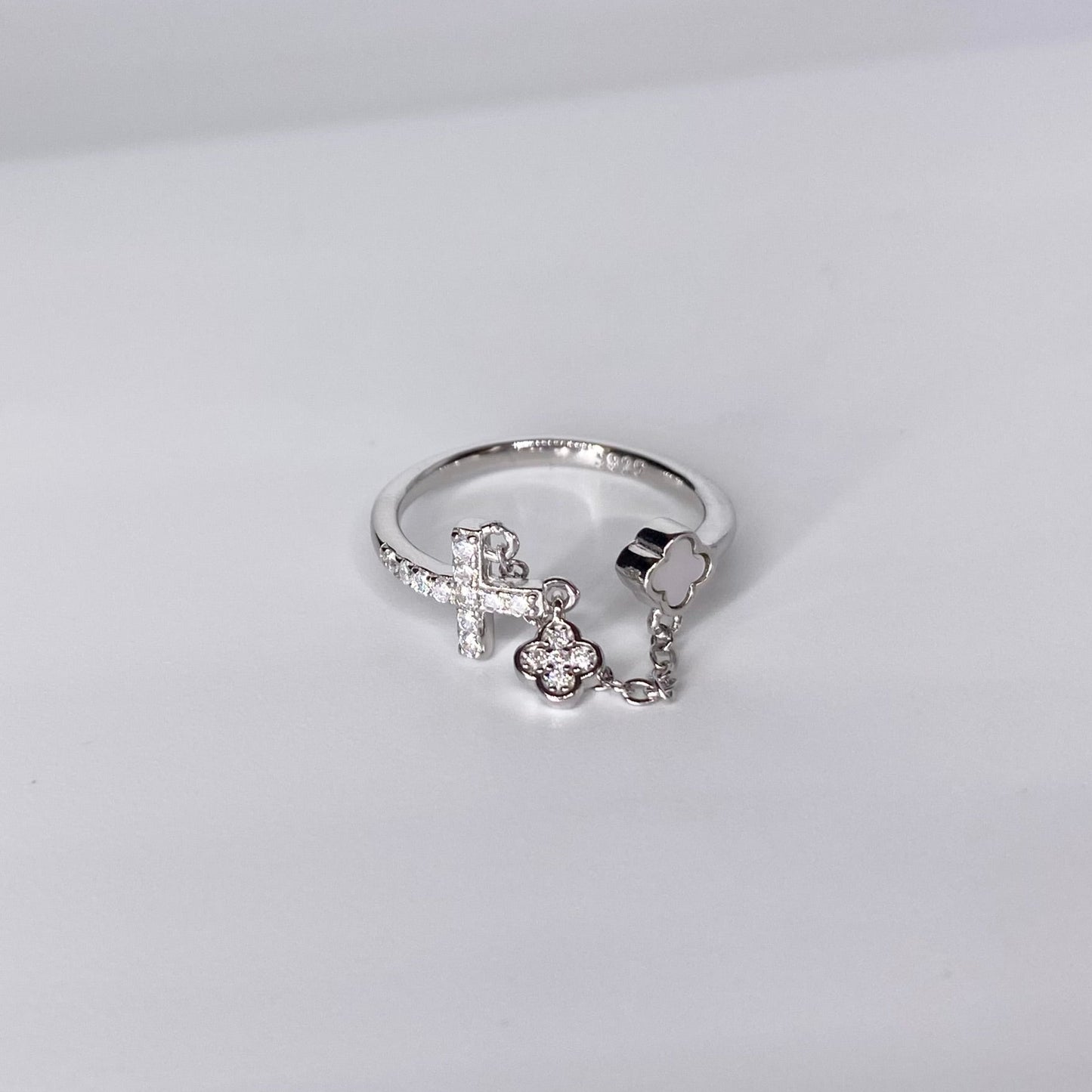 Inel cruce si trifoi zirconii reglabil Bijuterii din argint Bijuterii din aur Cercei Bratari Pandantive Coliere Bijuterii de lux Bijuterii pentru ocazii speciale Cadouri bijuterii Bijuterii pentru nunti Bijuterii pentru femei
Bijuterii din pietre semipretioase Accesorii bijuterii Reduceri bijuterii
Bijuterii femei  Bijuterii argint925 Inel argint Inel cu perle Bijuterii mireasa
Bijuterii moderne Inele logodna Accesorii femei Outfit Cadou 1 Martie Cadou ziua indragostitilor Idei Cadouri Valentine’s Day 