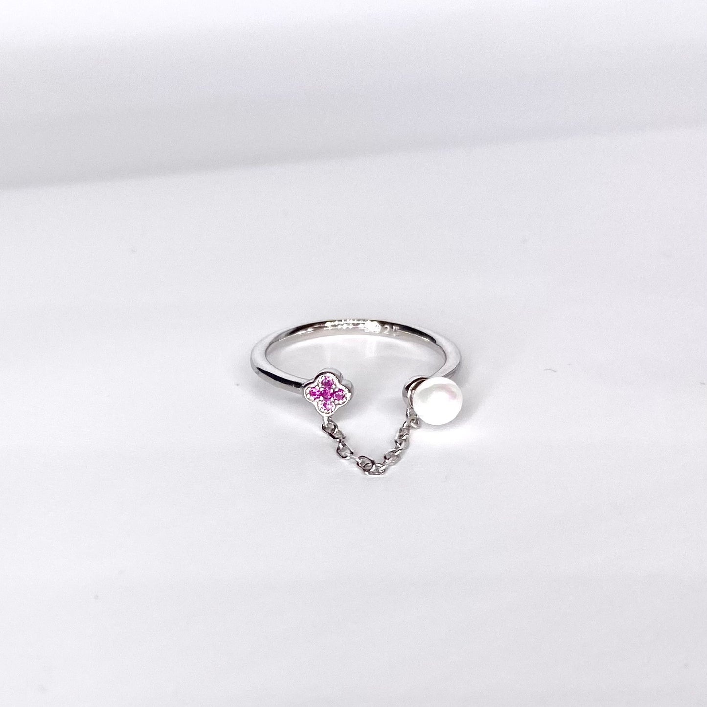 Inel perla trifoi rosu lant Bijuterii din argint Bijuterii din aur Cercei Bratari Pandantive Coliere Bijuterii de lux Bijuterii pentru ocazii speciale Cadouri bijuterii Bijuterii pentru nunti Bijuterii pentru femei
Bijuterii din pietre semipretioase Accesorii bijuterii Reduceri bijuterii
Bijuterii femei  Bijuterii argint925 Inel argint Inel cu perle Bijuterii mireasa
Bijuterii moderne Inele logodna Accesorii femei Outfit Cadou 1 Martie Cadou ziua indragostitilor Idei Cadouri Valentine’s Day 