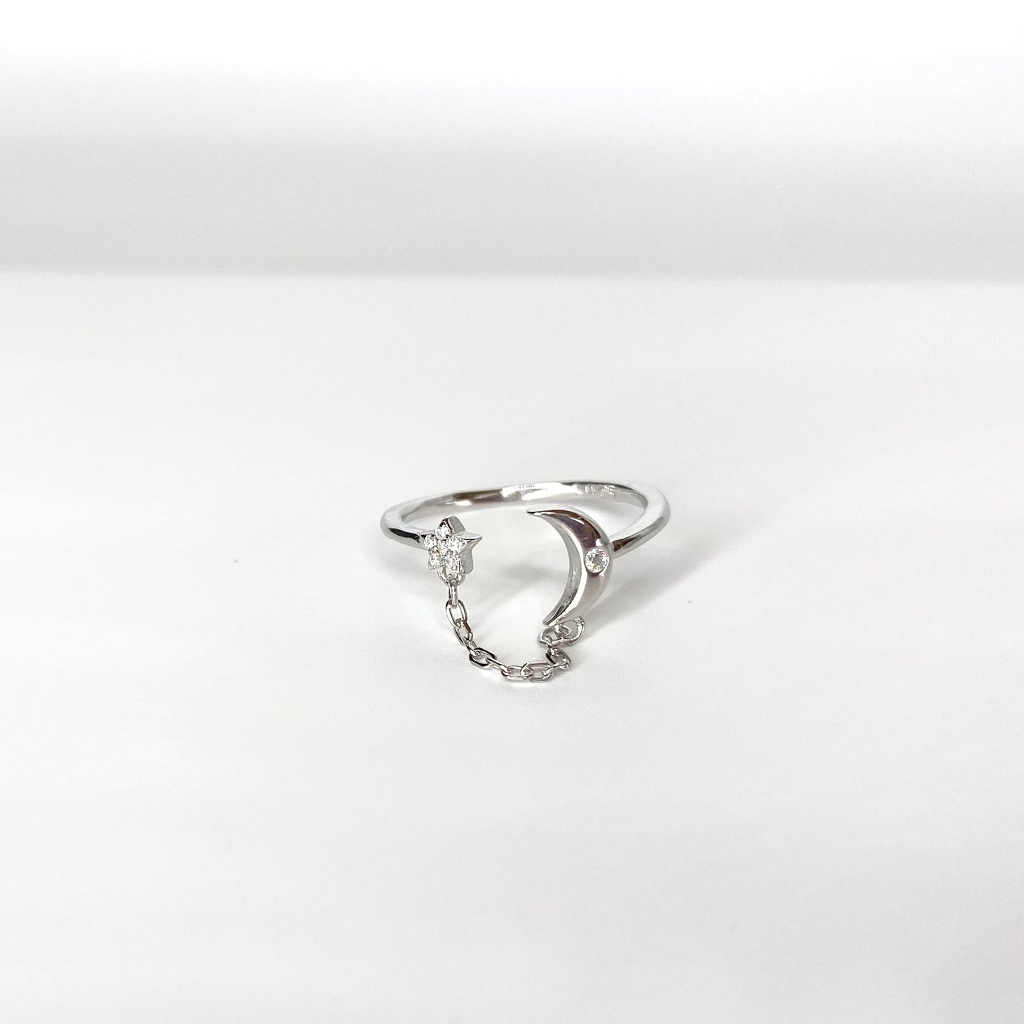 Inel semiluna si stea Bijuterii din argint Bijuterii din aur Cercei Bratari Pandantive Coliere Bijuterii de lux Bijuterii pentru ocazii speciale Cadouri bijuterii Bijuterii pentru nunti Bijuterii pentru femei
Bijuterii din pietre semipretioase Accesorii bijuterii Reduceri bijuterii
Bijuterii femei  Bijuterii argint925 Inel argint Inel cu perle Bijuterii mireasa
Bijuterii moderne Inele logodna Accesorii femei Outfit Cadou 1 Martie Cadou ziua indragostitilor Idei Cadouri Valentine’s Day 