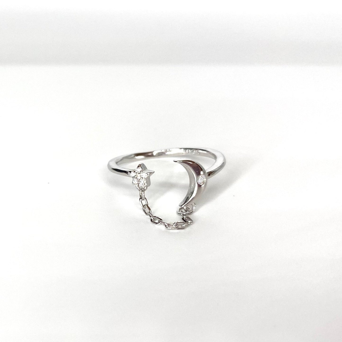 Inel semiluna si stea Bijuterii din argint Bijuterii din aur Cercei Bratari Pandantive Coliere Bijuterii de lux Bijuterii pentru ocazii speciale Cadouri bijuterii Bijuterii pentru nunti Bijuterii pentru femei
Bijuterii din pietre semipretioase Accesorii bijuterii Reduceri bijuterii
Bijuterii femei  Bijuterii argint925 Inel argint Inel cu perle Bijuterii mireasa
Bijuterii moderne Inele logodna Accesorii femei Outfit Cadou 1 Martie Cadou ziua indragostitilor Idei Cadouri Valentine’s Day 