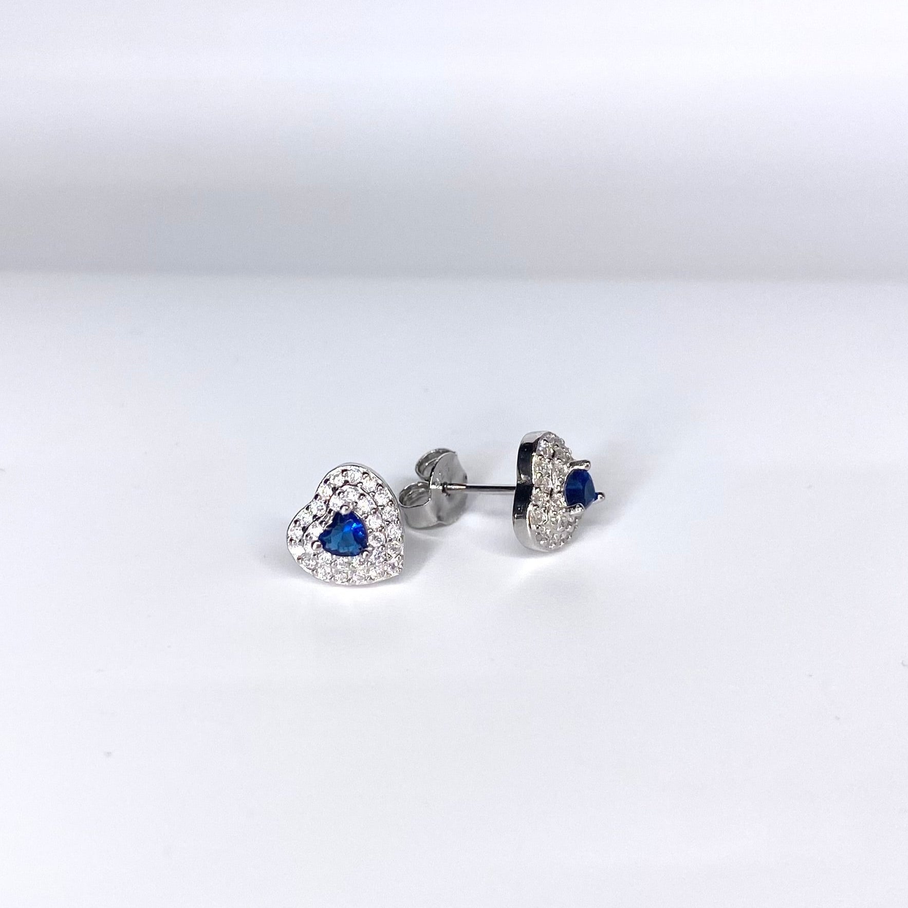 Cercei inima zirconii si piatra albastra Bijuterii din argint Bijuterii din aur Cercei Bratari Pandantive Coliere Bijuterii de lux Bijuterii pentru ocazii speciale Cadouri bijuterii Bijuterii pentru nunti Bijuterii pentru femei
Bijuterii din pietre semipretioase Accesorii bijuterii Reduceri bijuterii
Bijuterii femei  Bijuterii argint925 Inel argint Inel cu perle Bijuterii mireasa
Bijuterii moderne Inele logodna Accesorii femei Outfit Cadou 1 Martie Cadou ziua indragostitilor Idei Cadouri Valentine’s Day 