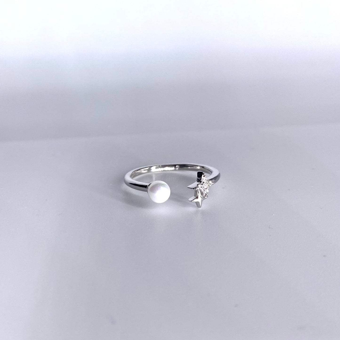 Inel perla si stelute albe lant Bijuterii din argint Bijuterii din aur Cercei Bratari Pandantive Coliere Bijuterii de lux Bijuterii pentru ocazii speciale Cadouri bijuterii Bijuterii pentru nunti Bijuterii pentru femei
Bijuterii din pietre semipretioase Accesorii bijuterii Reduceri bijuterii
Bijuterii femei  Bijuterii argint925 Inel argint Inel cu perle Bijuterii mireasa
Bijuterii moderne Inele logodna Accesorii femei Outfit Cadou 1 Martie Cadou ziua indragostitilor Idei Cadouri Valentine's Day