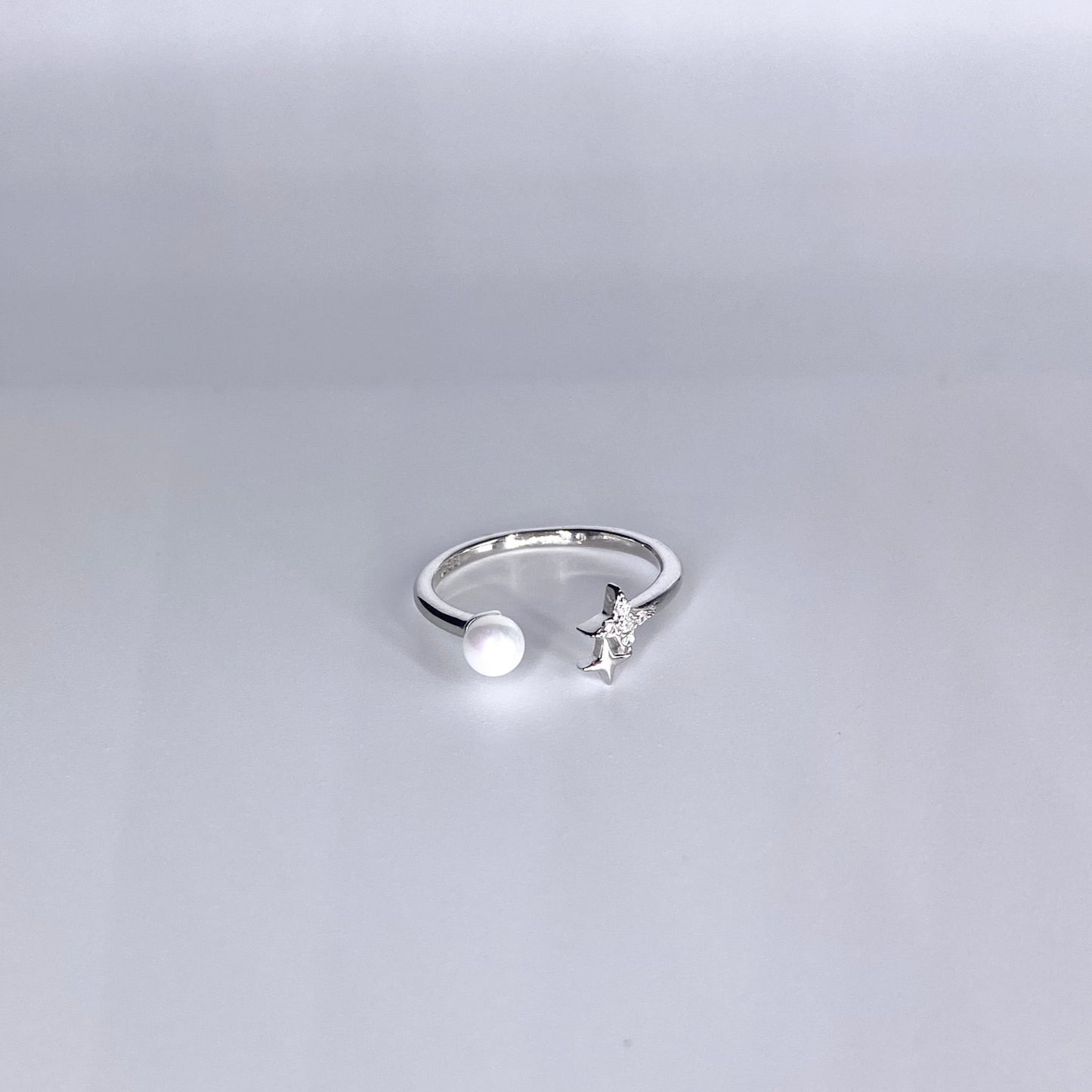 Inel perla si stelute albe lant Bijuterii din argint Bijuterii din aur Cercei Bratari Pandantive Coliere Bijuterii de lux Bijuterii pentru ocazii speciale Cadouri bijuterii Bijuterii pentru nunti Bijuterii pentru femei
Bijuterii din pietre semipretioase Accesorii bijuterii Reduceri bijuterii
Bijuterii femei  Bijuterii argint925 Inel argint Inel cu perle Bijuterii mireasa
Bijuterii moderne Inele logodna Accesorii femei Outfit Cadou 1 Martie Cadou ziua indragostitilor Idei Cadouri Valentine's Day