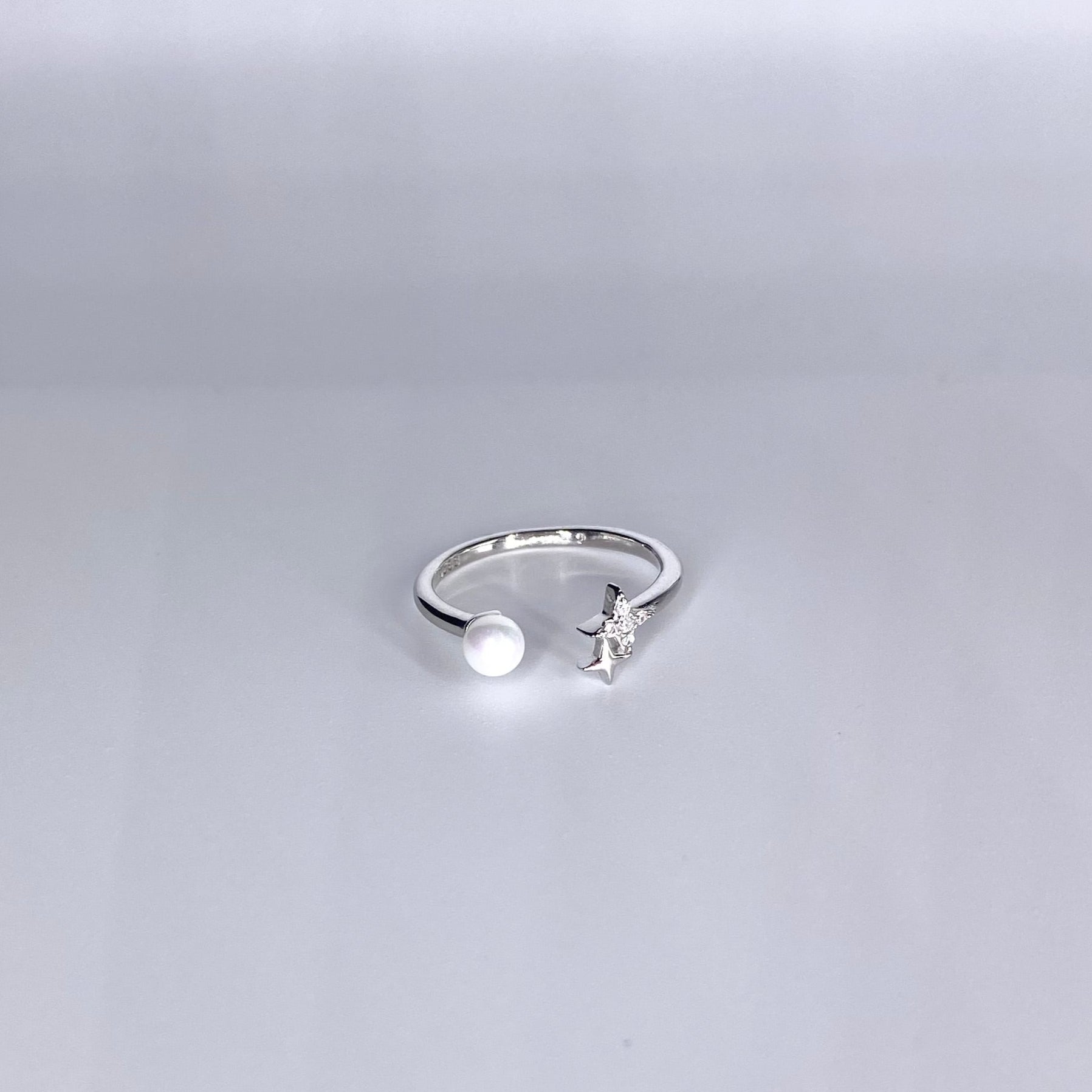 Inel perla si stelute albe lant Bijuterii din argint Bijuterii din aur Cercei Bratari Pandantive Coliere Bijuterii de lux Bijuterii pentru ocazii speciale Cadouri bijuterii Bijuterii pentru nunti Bijuterii pentru femei
Bijuterii din pietre semipretioase Accesorii bijuterii Reduceri bijuterii
Bijuterii femei  Bijuterii argint925 Inel argint Inel cu perle Bijuterii mireasa
Bijuterii moderne Inele logodna Accesorii femei Outfit Cadou 1 Martie Cadou ziua indragostitilor Idei Cadouri Valentine's Day