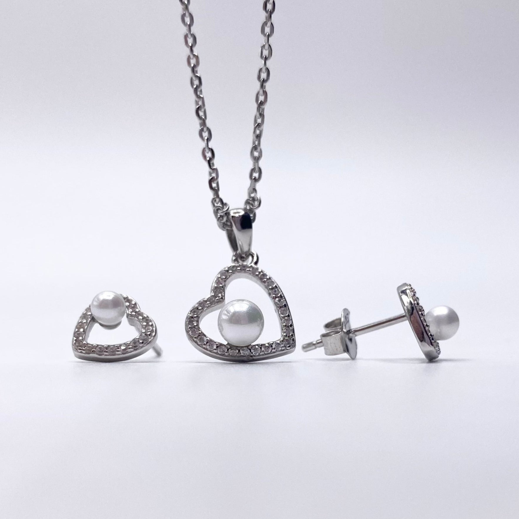 Set inima zirconii si perla Bijuterii din argint Bijuterii din aur Cercei Bratari Pandantive Coliere Bijuterii de lux Bijuterii pentru ocazii speciale Cadouri bijuterii Bijuterii pentru nunti Bijuterii pentru femei
Bijuterii din pietre semipretioase Accesorii bijuterii Reduceri bijuterii
Bijuterii femei  Bijuterii argint925 Inel argint Inel cu perle Bijuterii mireasa
Bijuterii moderne Inele logodna Accesorii femei Outfit Cadou 1 Martie Cadou ziua indragostitilor Idei Cadouri Valentine’s Day 