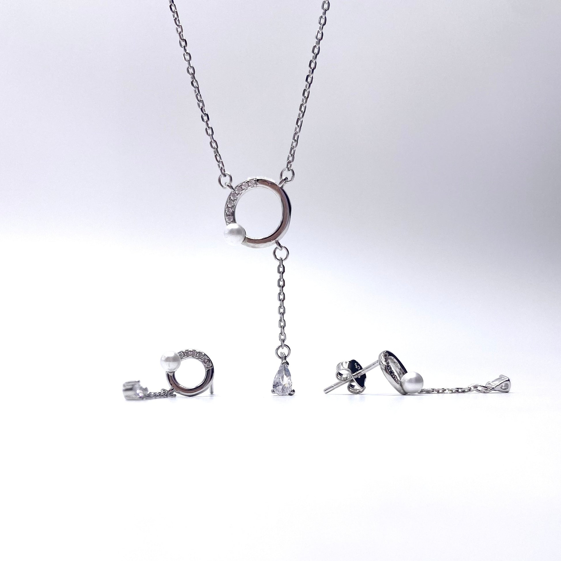 Set cerc perla si zirconiu atarnator Bijuterii din argint Bijuterii din aur Cercei Bratari Pandantive Coliere Bijuterii de lux Bijuterii pentru ocazii speciale Cadouri bijuterii Bijuterii pentru nunti Bijuterii pentru femei
Bijuterii din pietre semipretioase Accesorii bijuterii Reduceri bijuterii
Bijuterii femei  Bijuterii argint925 Inel argint Inel cu perle Bijuterii mireasa
Bijuterii moderne Inele logodna Accesorii femei Outfit Cadou 1 Martie Cadou ziua indragostitilor Idei Cadouri Valentine’s Day 