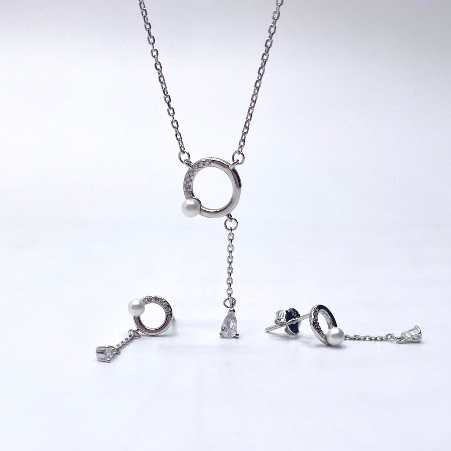 Set cerc perla si zirconiu atarnator Bijuterii din argint Bijuterii din aur Cercei Bratari Pandantive Coliere Bijuterii de lux Bijuterii pentru ocazii speciale Cadouri bijuterii Bijuterii pentru nunti Bijuterii pentru femei
Bijuterii din pietre semipretioase Accesorii bijuterii Reduceri bijuterii
Bijuterii femei  Bijuterii argint925 Inel argint Inel cu perle Bijuterii mireasa
Bijuterii moderne Inele logodna Accesorii femei Outfit Cadou 1 Martie Cadou ziua indragostitilor Idei Cadouri Valentine’s Day 