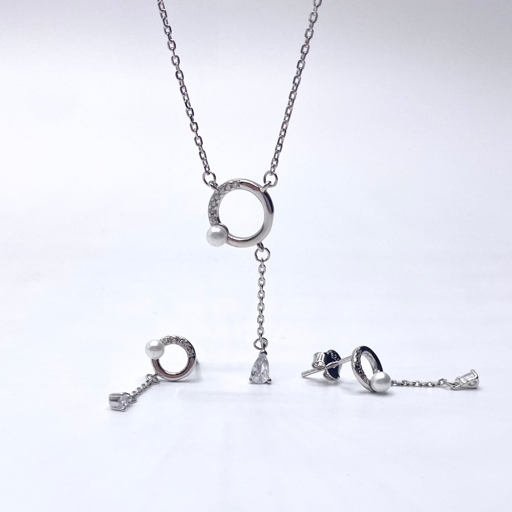 Set cerc perla si zirconiu atarnator Bijuterii din argint Bijuterii din aur Cercei Bratari Pandantive Coliere Bijuterii de lux Bijuterii pentru ocazii speciale Cadouri bijuterii Bijuterii pentru nunti Bijuterii pentru femei
Bijuterii din pietre semipretioase Accesorii bijuterii Reduceri bijuterii
Bijuterii femei  Bijuterii argint925 Inel argint Inel cu perle Bijuterii mireasa
Bijuterii moderne Inele logodna Accesorii femei Outfit Cadou 1 Martie Cadou ziua indragostitilor Idei Cadouri Valentine’s Day 