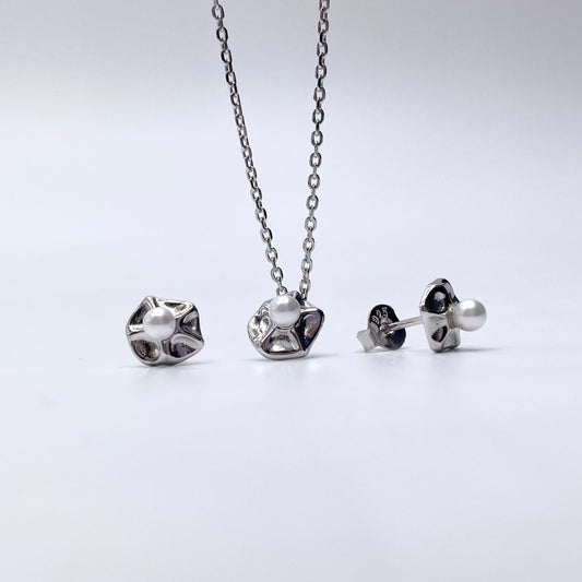 Set floare stilizata perla si perle Bijuterii din argint Bijuterii din aur Cercei Bratari Pandantive Coliere Bijuterii de lux Bijuterii pentru ocazii speciale Cadouri bijuterii Bijuterii pentru nunti Bijuterii pentru femei
Bijuterii din pietre semipretioase Accesorii bijuterii Reduceri bijuterii
Bijuterii femei  Bijuterii argint925 Inel argint Inel cu perle Bijuterii mireasa
Bijuterii moderne Inele logodna Accesorii femei Outfit Cadou 1 Martie Cadou ziua indragostitilor Idei Cadouri Valentine’s Day 