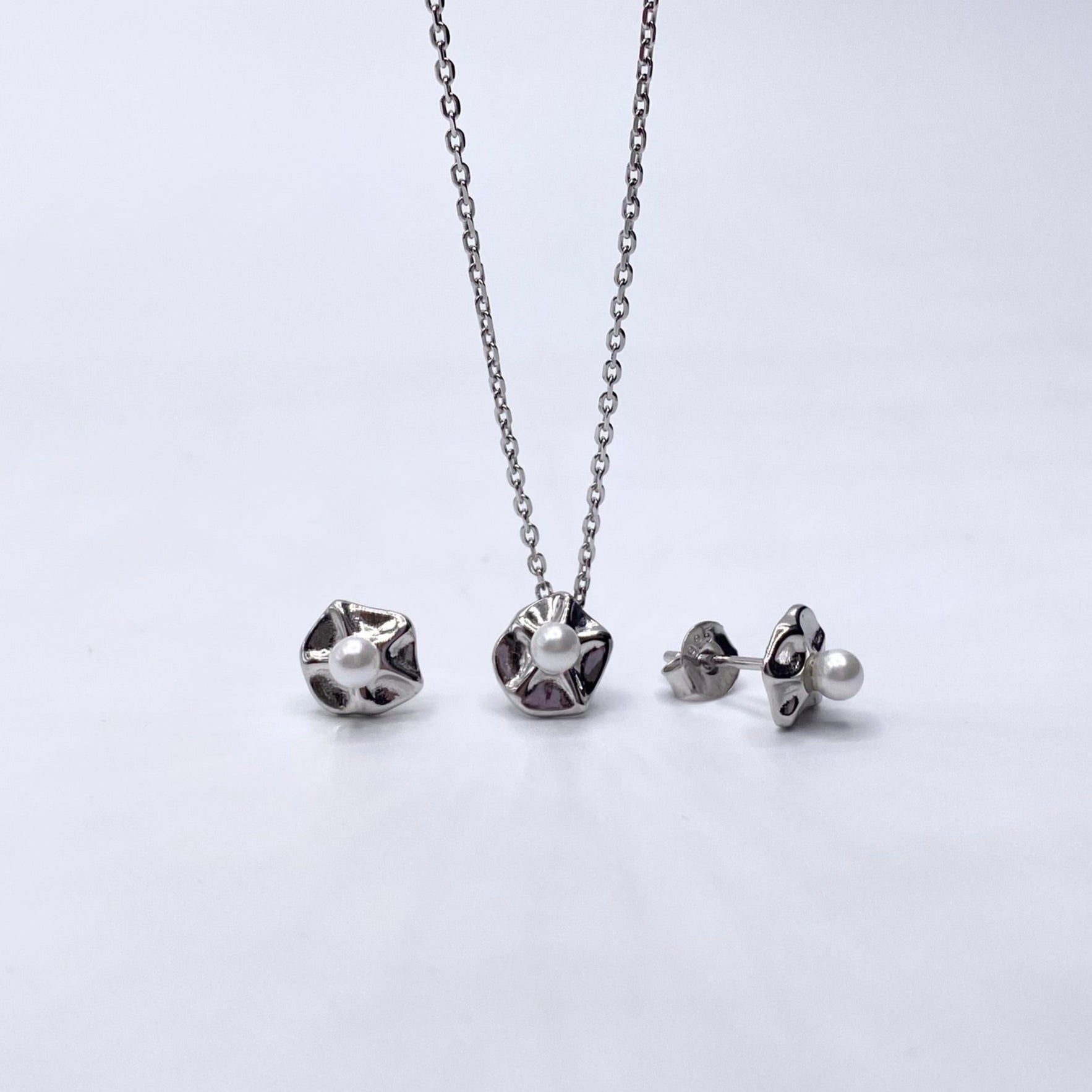 Set floare stilizata perla si perle Bijuterii din argint Bijuterii din aur Cercei Bratari Pandantive Coliere Bijuterii de lux Bijuterii pentru ocazii speciale Cadouri bijuterii Bijuterii pentru nunti Bijuterii pentru femei
Bijuterii din pietre semipretioase Accesorii bijuterii Reduceri bijuterii
Bijuterii femei  Bijuterii argint925 Inel argint Inel cu perle Bijuterii mireasa
Bijuterii moderne Inele logodna Accesorii femei Outfit Cadou 1 Martie Cadou ziua indragostitilor Idei Cadouri Valentine’s Day 