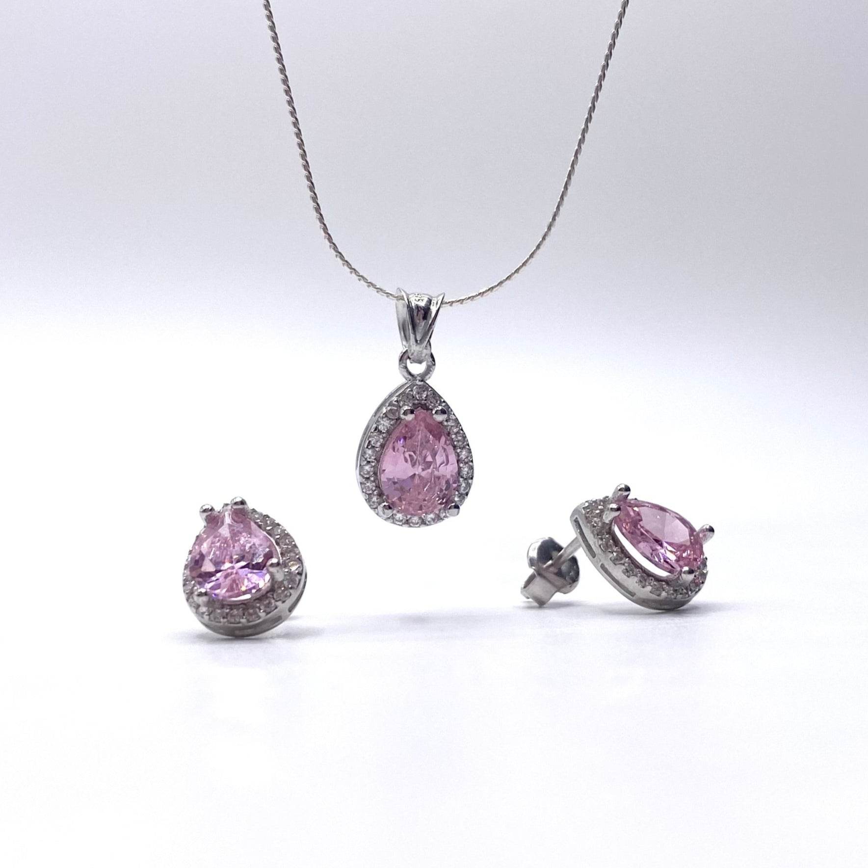 Set lacrima roz Bijuterii din argint Bijuterii din aur Cercei Bratari Pandantive Coliere Bijuterii de lux Bijuterii pentru ocazii speciale Cadouri bijuterii Bijuterii pentru nunti Bijuterii pentru femei
Bijuterii din pietre semipretioase Accesorii bijuterii Reduceri bijuterii
Bijuterii femei  Bijuterii argint925 Inel argint Inel cu perle Bijuterii mireasa
Bijuterii moderne Inele logodna Accesorii femei Outfit Cadou 1 Martie Cadou ziua indragostitilor Idei Cadouri 8 Martie Martisoare