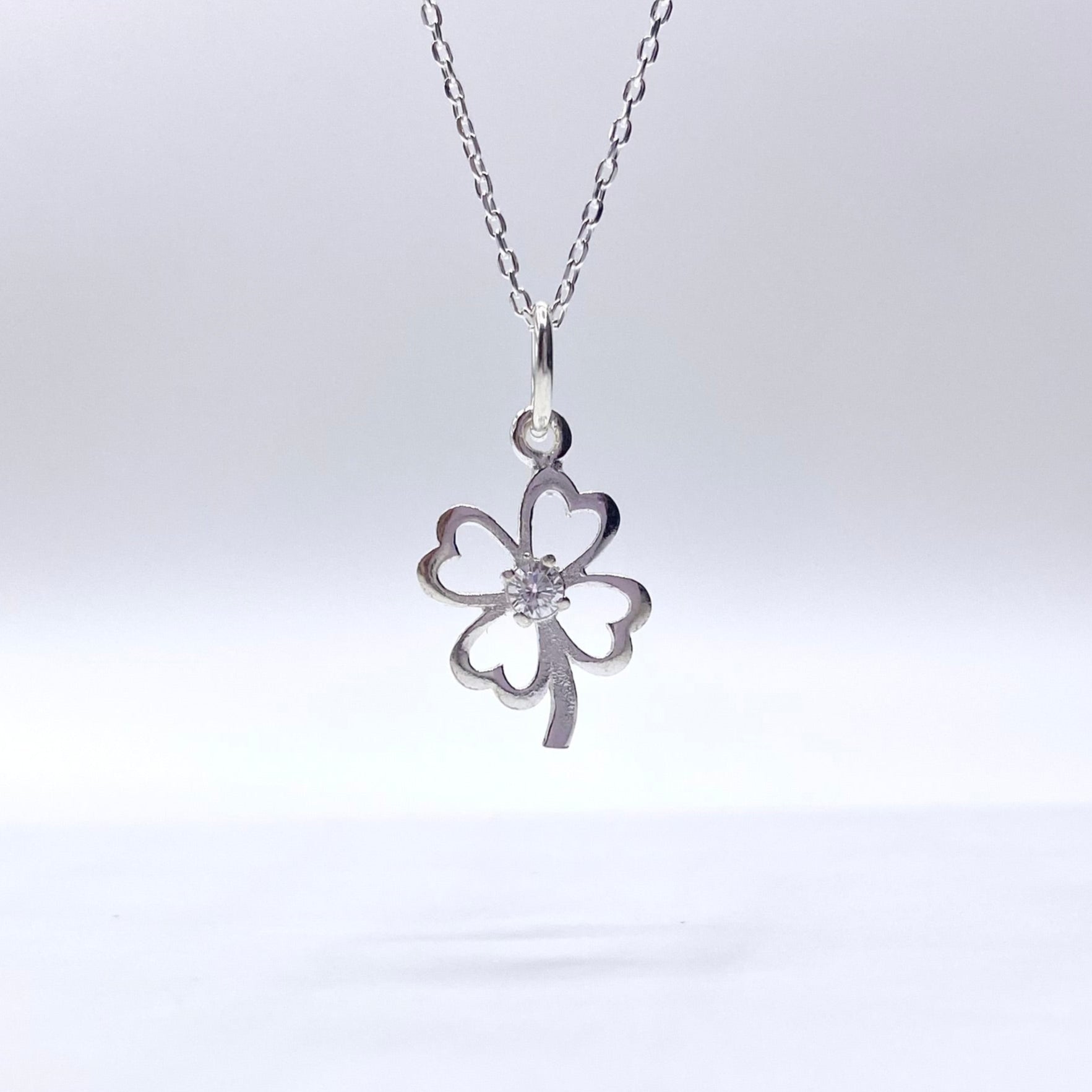 Pandant trifoi zirconiu Bijuterii din argint Bijuterii din aur Cercei Bratari Pandantive Coliere Bijuterii de lux Bijuterii pentru ocazii speciale Cadouri bijuterii Bijuterii pentru nunti Bijuterii pentru femei
Bijuterii din pietre semipretioase Accesorii bijuterii Reduceri bijuterii
Bijuterii femei  Bijuterii argint925 Inel argint Inel cu perle Bijuterii mireasa
Bijuterii moderne Inele logodna Accesorii femei Outfit Cadou 1 Martie Cadou ziua indragostitilor Idei Cadouri 8  Martisoare