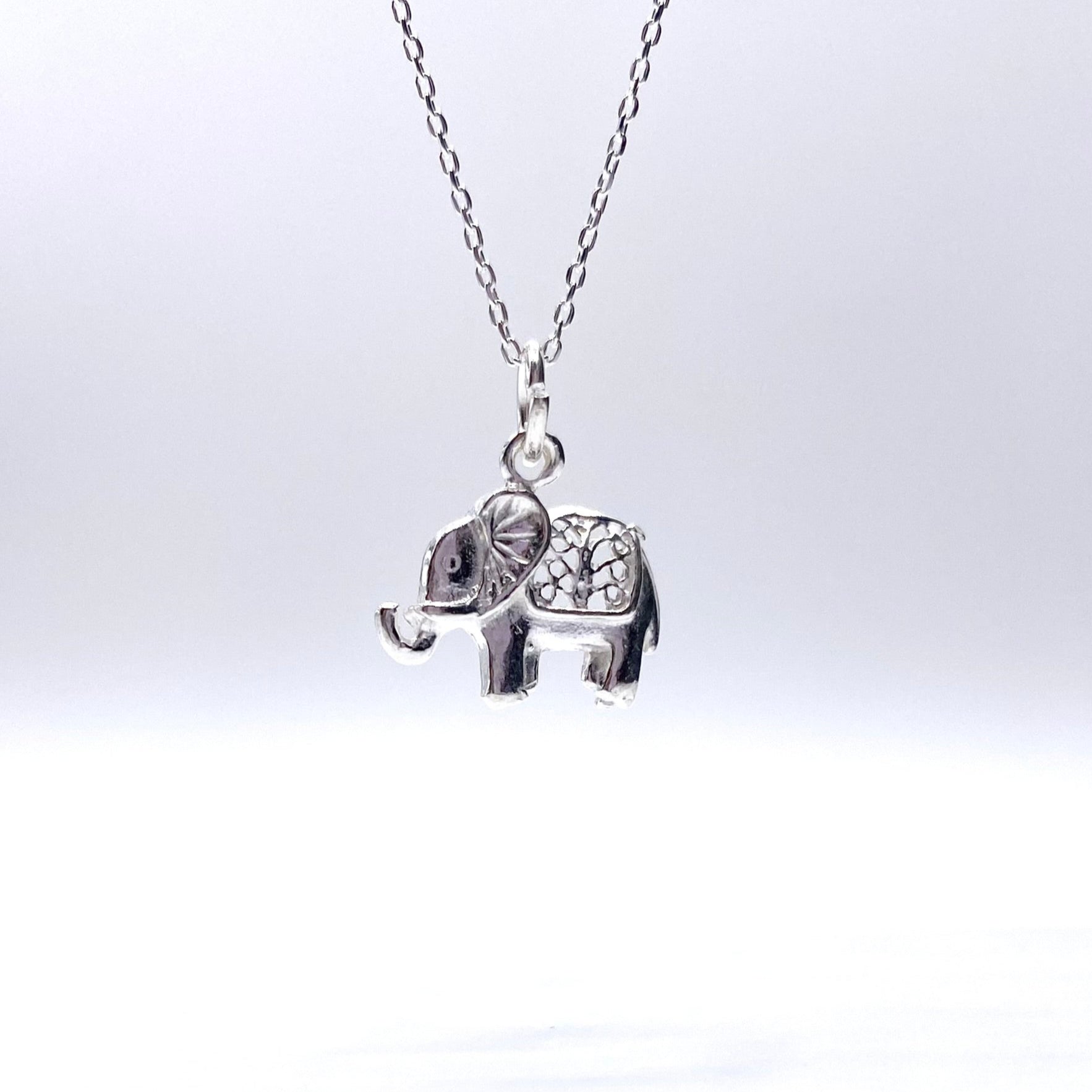 Pandant elefant sa filigran Bijuterii din argint Bijuterii din aur Cercei Bratari Pandantive Coliere Bijuterii de lux Bijuterii pentru ocazii speciale Cadouri bijuterii Bijuterii pentru nunti Bijuterii pentru femei
Bijuterii din pietre semipretioase Accesorii bijuterii Reduceri bijuterii
Bijuterii femei  Bijuterii argint925 Inel argint Inel cu perle Bijuterii mireasa
Bijuterii moderne Inele logodna Accesorii femei Outfit Cadou 1 Martie Cadou ziua indragostitilor Idei Cadouri 8  Martisoare